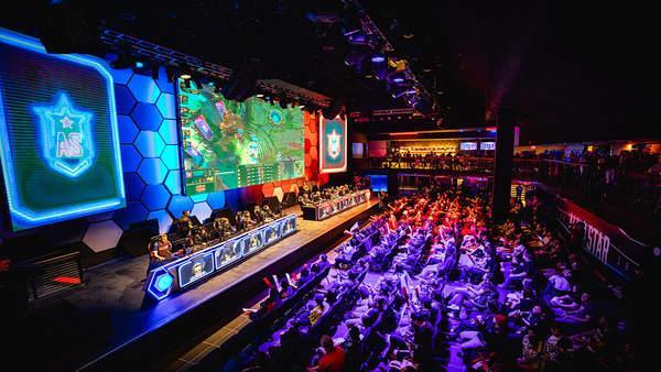 但正如许多 但正如许多